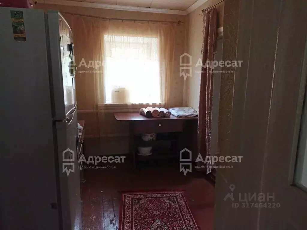 Дом в Волгоградская область, Волжский пос. Рабочий, ул. Имени И.П. ... - Фото 0