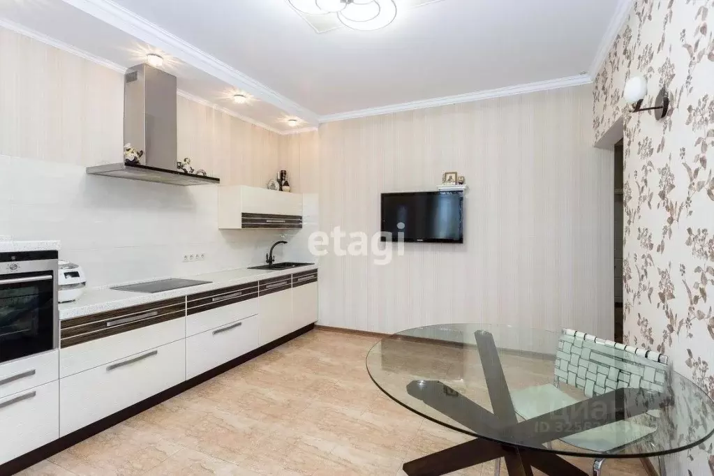 2-к кв. Тюменская область, Тюмень ул. Шиллера, 46к3 (88.8 м) - Фото 1