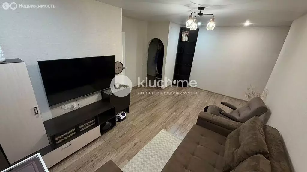 3-комнатная квартира: Казань, улица Восстания, 52 (55 м) - Фото 1