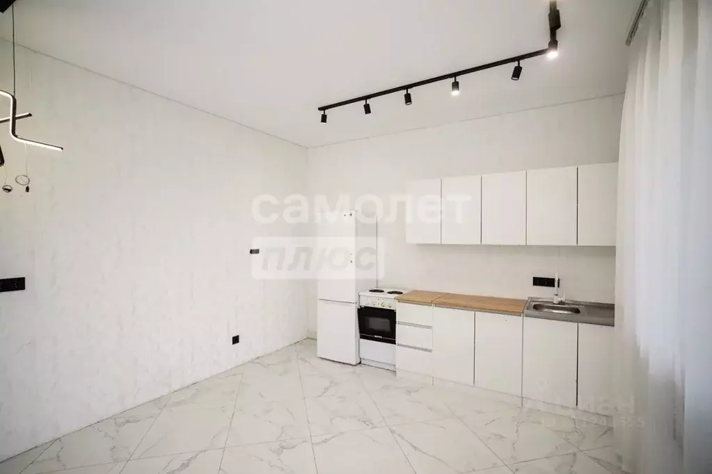 Дом в Омская область, Омский район, пос. Новоомский ул. 70 лет Победы ... - Фото 2