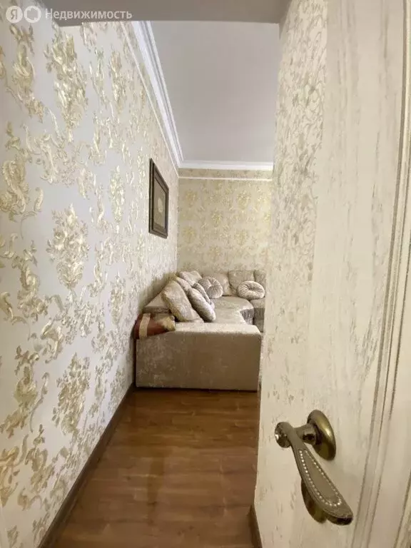 2-комнатная квартира: Махачкала, улица Магомеда Гамзатова, 20 (90 м) - Фото 2