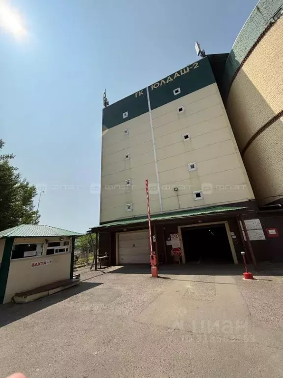 Гараж в Татарстан, Казань ул. Четаева, 16 (19 м) - Фото 1