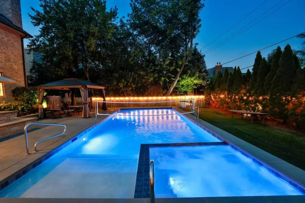 Помещение свободного назначения в Краснодарский край, Геленджик ул. ... - Фото 0