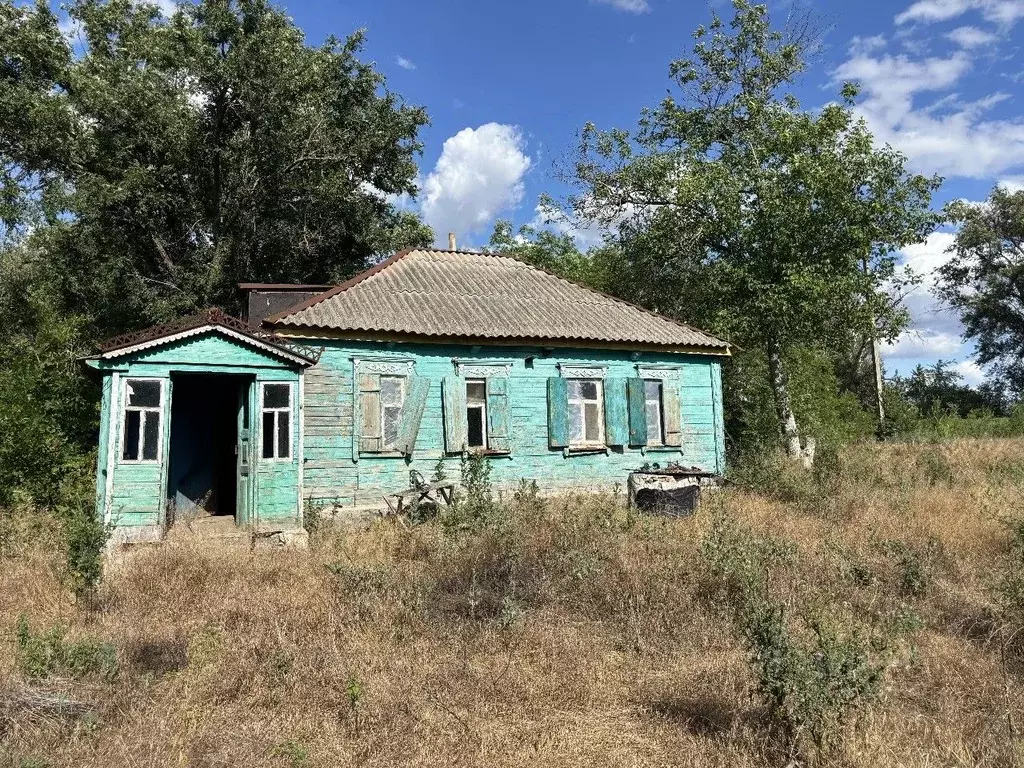 Дом в Краснодарский край, Кущевский район, Средние Чубурки хут. ... - Фото 1