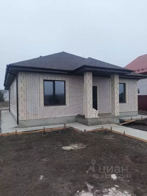 Дом в Белгородская область, Старый Оскол Яблоневая ул. (105 м) - Фото 0