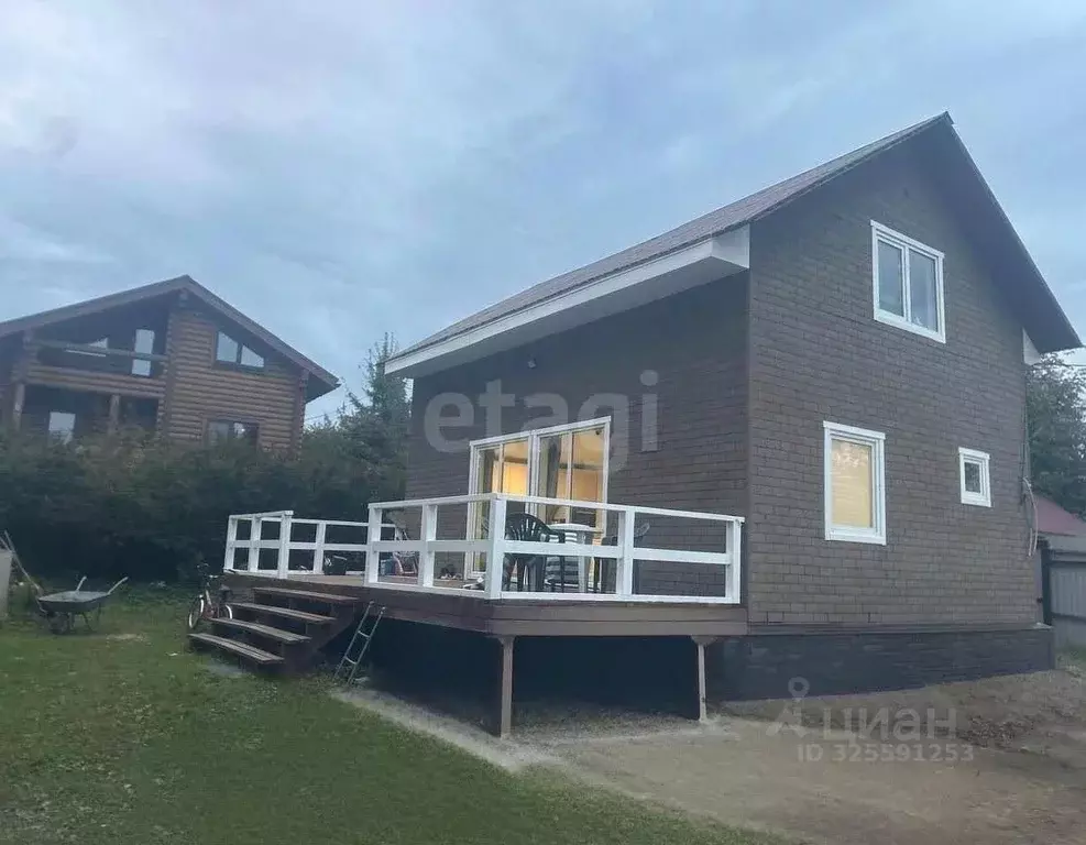 Дом в Ленинградская область, Выборгский район, Полянское с/пос, пос. ... - Фото 1