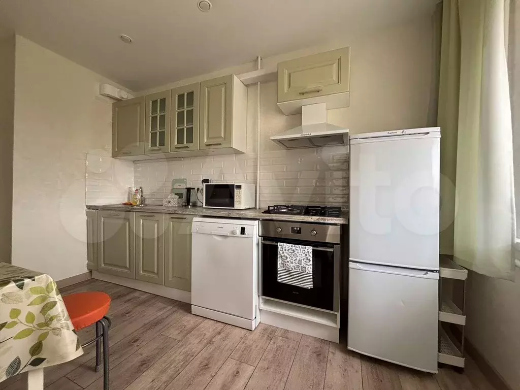 2-к. квартира, 55 м, 6/8 эт. - Фото 0