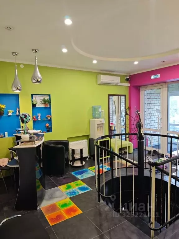 Помещение свободного назначения в Коми, Сыктывкар ул. Морозова, 111/1 ... - Фото 1