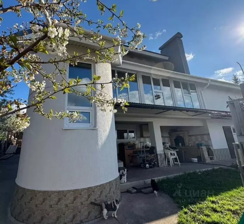 Дом в Башкортостан, Октябрьский ул. Свободы (270 м) - Фото 1