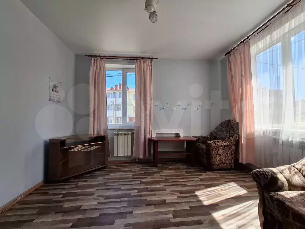 1-к. квартира, 42 м, 1/3 эт. - Фото 0