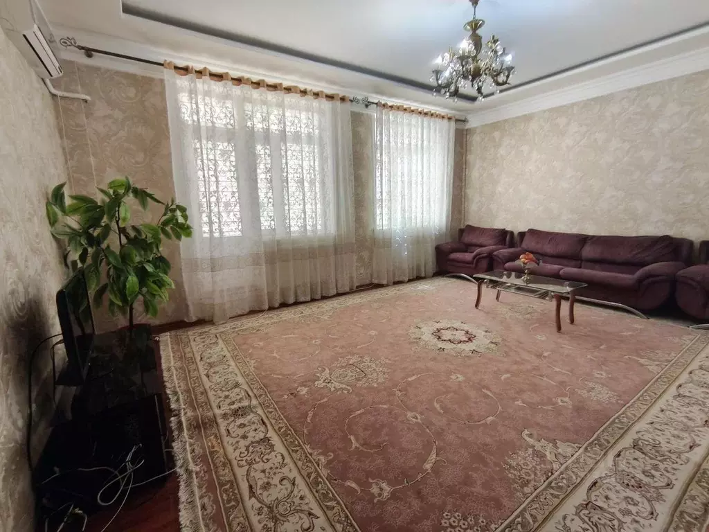 2-к кв. Дагестан, Махачкала ул. Генерала Омарова (100.0 м) - Фото 0