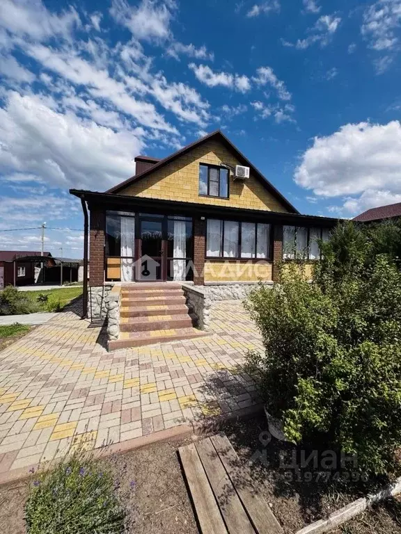 Дом в Белгородская область, Белгородский район, Головинское с/пос, с. ... - Фото 1