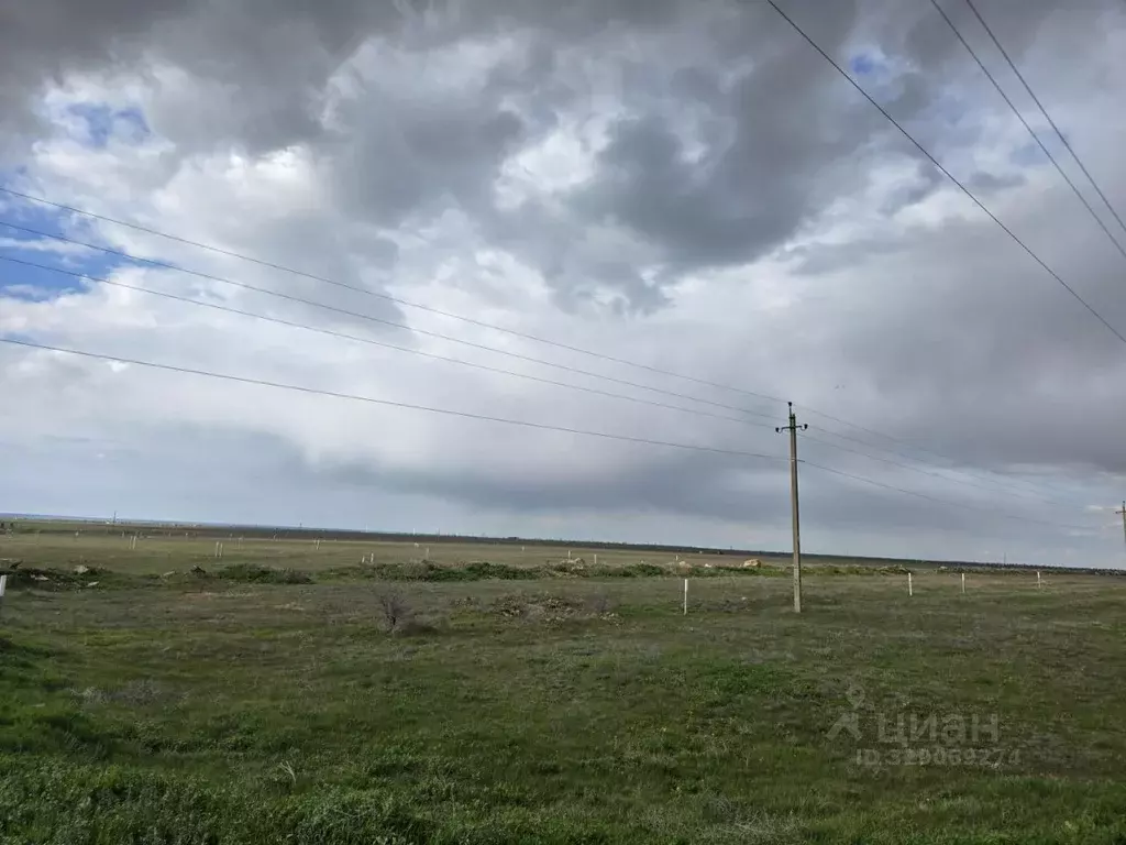 Участок в Крым, Сакский район, Штормовское с/пос  (6.15 сот.) - Фото 1