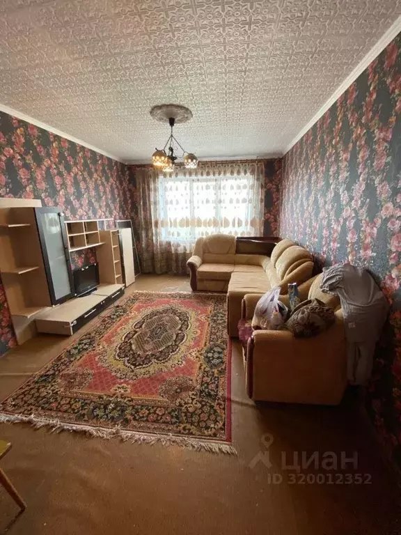 3-к кв. Белгородская область, Старый Оскол ул. Хмелева, 8 (64.0 м) - Фото 0