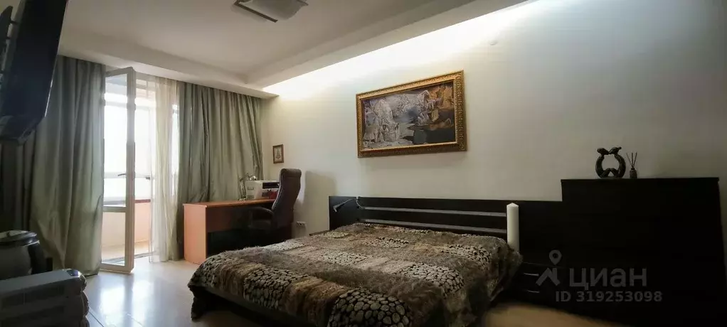 2-к кв. Свердловская область, Екатеринбург ул. Радищева, 33 (70.0 м) - Фото 0