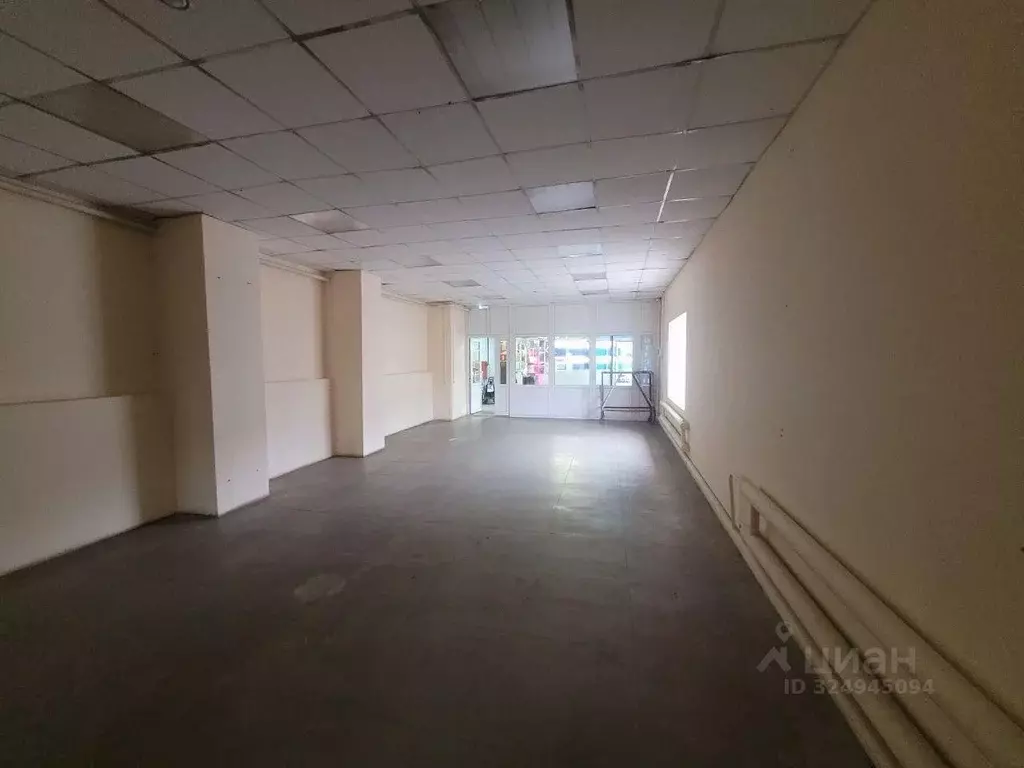 Помещение свободного назначения в Саратовская область, Энгельс пл. ... - Фото 1