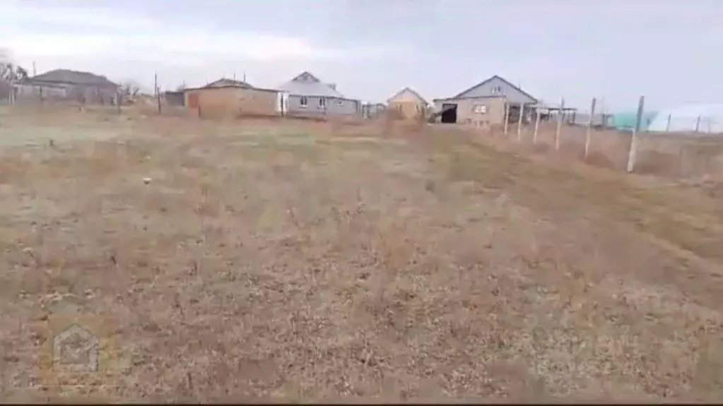 Участок в Крым, Сакский район, Крайненское с/пос, с. Вершинное ул. ... - Фото 1