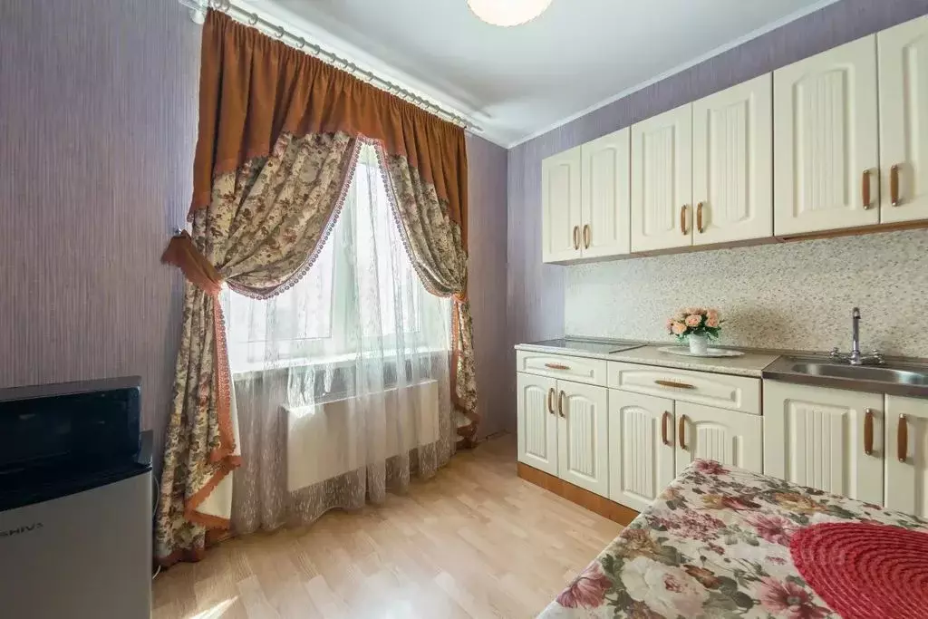 Студия Свердловская область, Екатеринбург ул. Союзная, 2 (30.0 м) - Фото 1