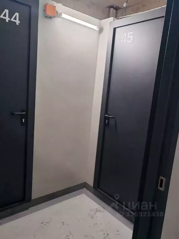 Гараж в Московская область, Ленинский городской округ, Боброво пгт ш. ... - Фото 1