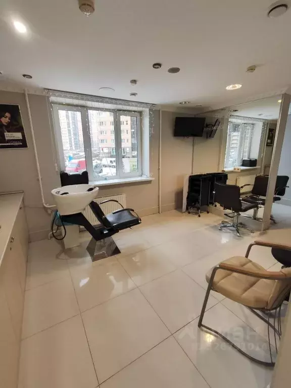 Помещение свободного назначения в Санкт-Петербург пос. Парголово, ... - Фото 2