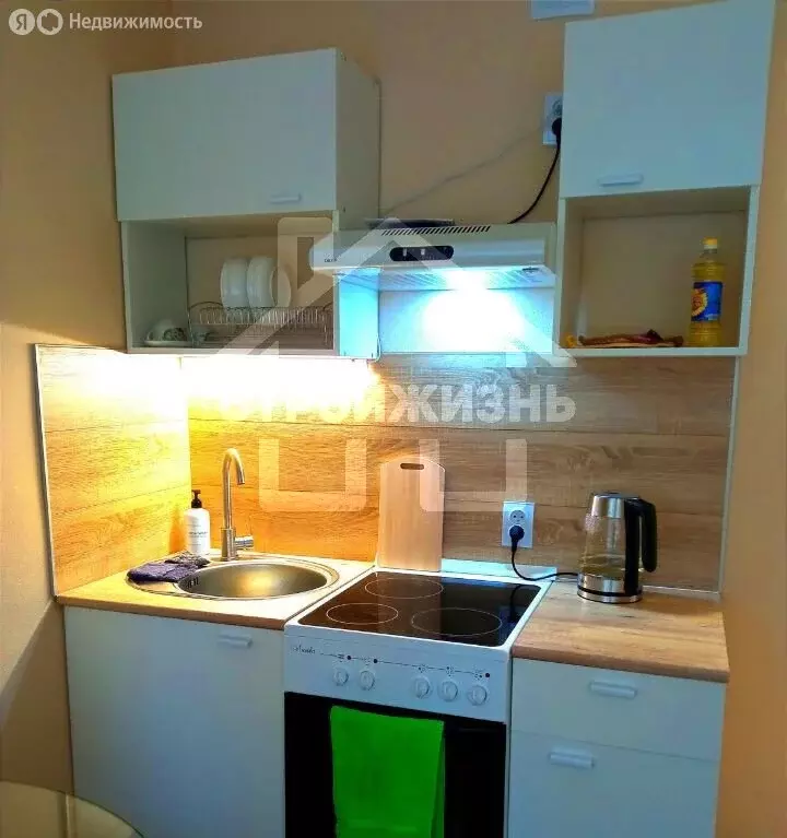 Квартира-студия: Екатеринбург, жилой район Комсомольский, Панельная ... - Фото 1