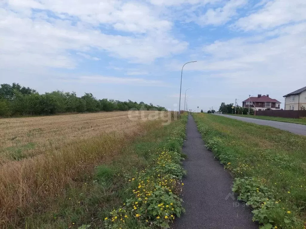 Участок в Белгородская область, Белгород Юго-Западный-2.2 мкр, ул. ... - Фото 0