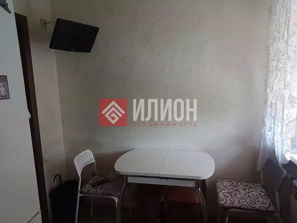 2-к кв. Севастополь ул. Адмирала Фадеева, 11 (50.2 м) - Фото 1