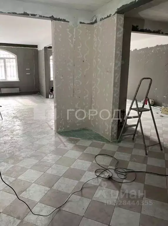 Помещение свободного назначения в Кемеровская область, Новокузнецк ул. ... - Фото 1