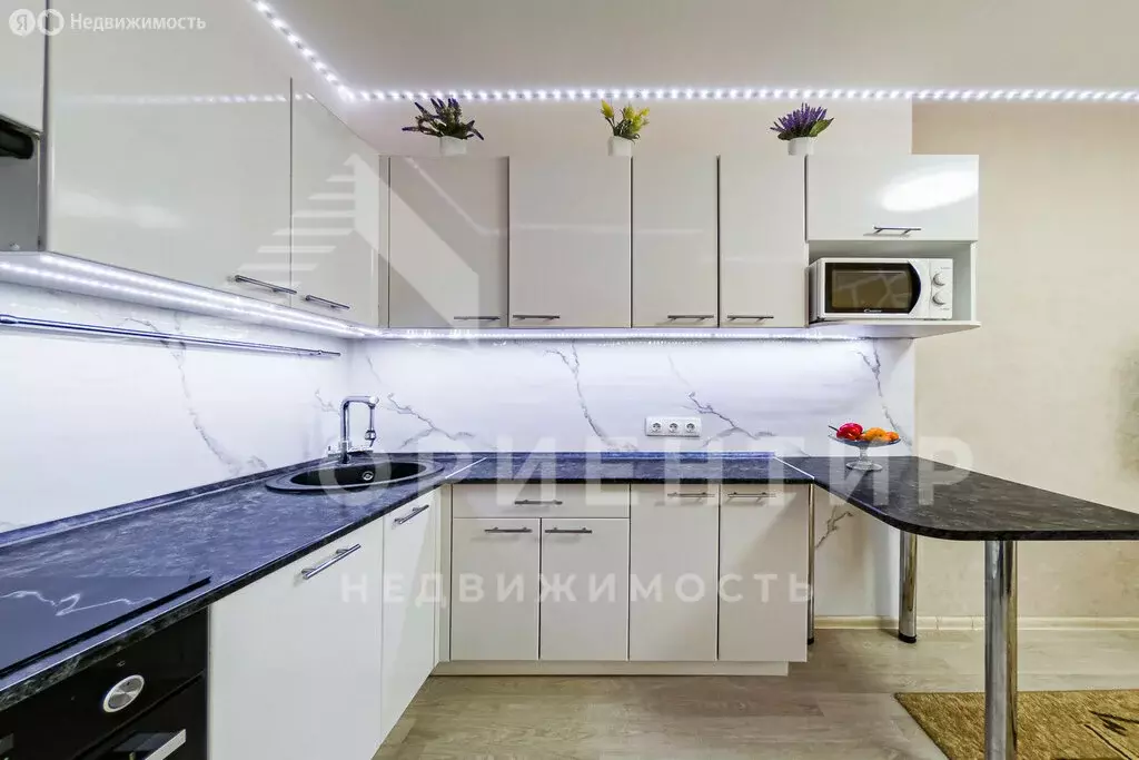 2-комнатная квартира: Екатеринбург, улица Евгения Савкова, 8 (35.8 м) - Фото 1