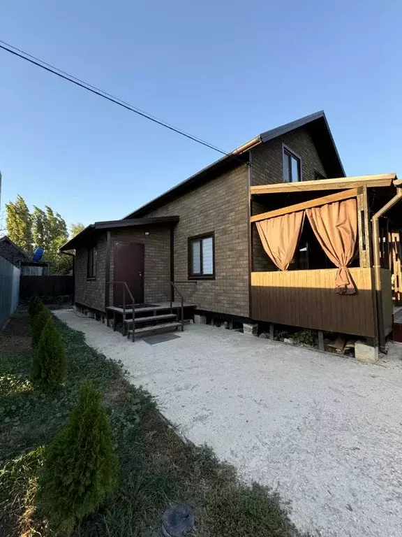 Дом в Саратовская область, Энгельс Вокзальная ул., 3 (120 м) - Фото 1