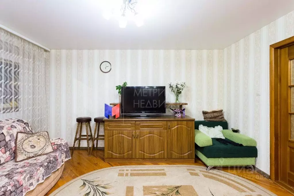 3-к кв. Тюменская область, Тюмень ул. Федюнинского, 7а (87.0 м) - Фото 1