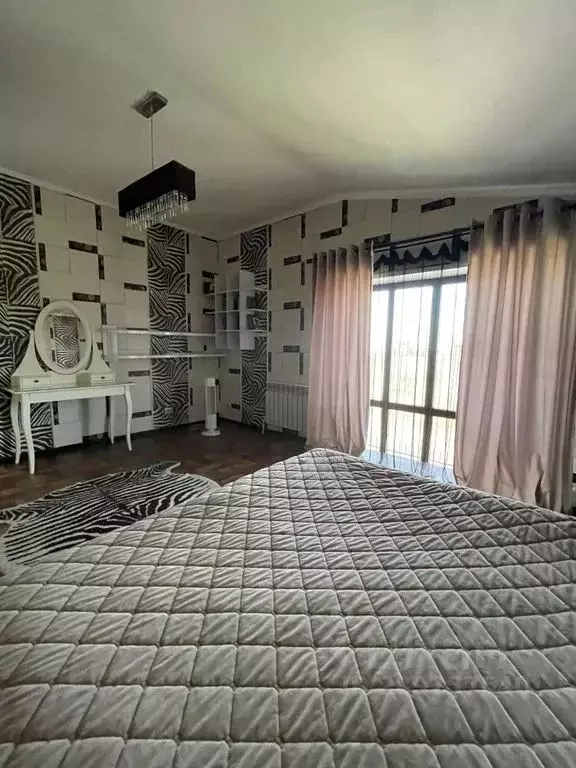 Дом в Хакасия, Абакан ул. Королева, 15 (260 м) - Фото 0
