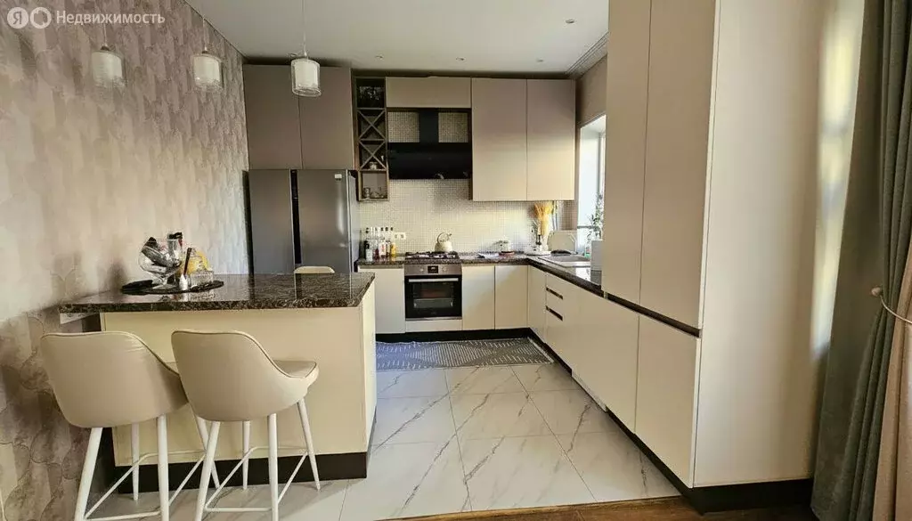 4-комнатная квартира: Астрахань, улица Куликова, 15А (85 м) - Фото 2