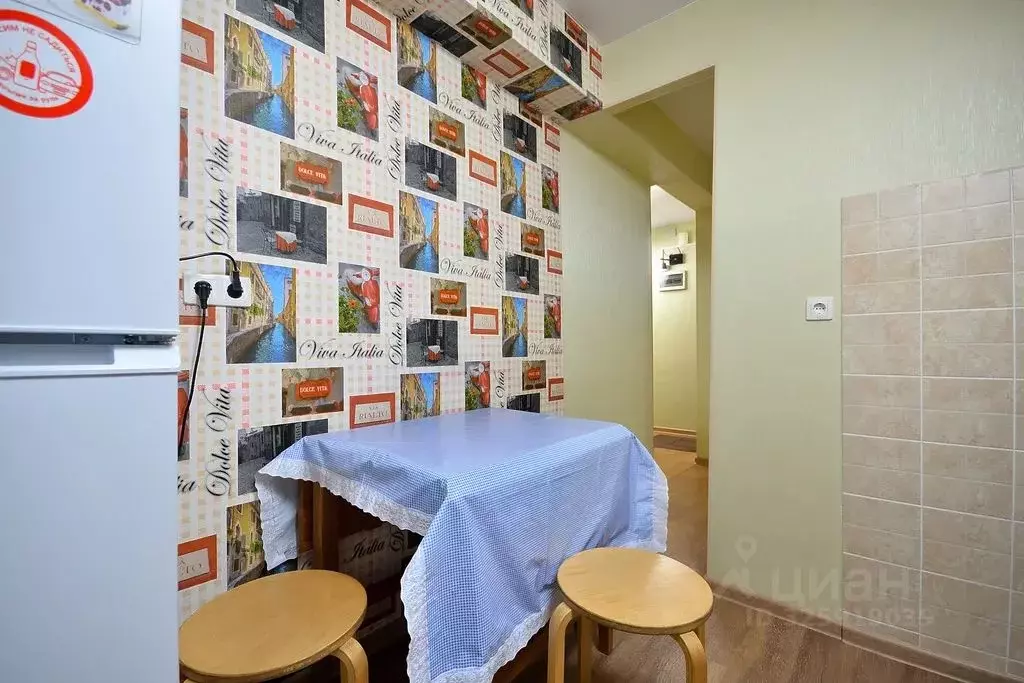 2-к кв. Омская область, Омск просп. Мира, 34Г (45.0 м) - Фото 2