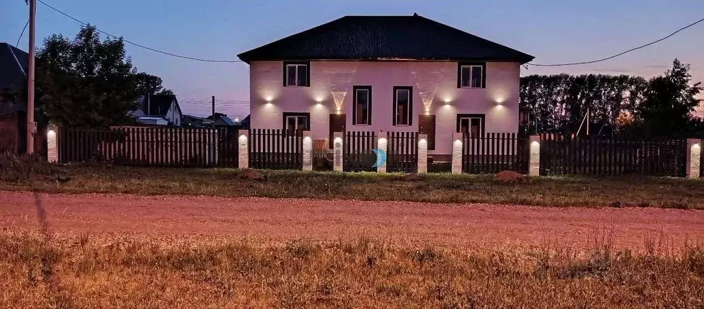 Таунхаус в Башкортостан, Уфимский район, Дмитриевский сельсовет, д. ... - Фото 0
