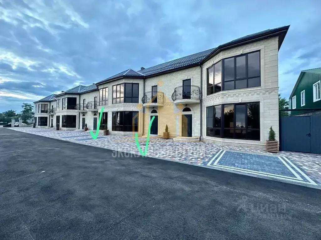 Дом в Ставропольский край, Георгиевск 1 мая ул. (130 м) - Фото 1