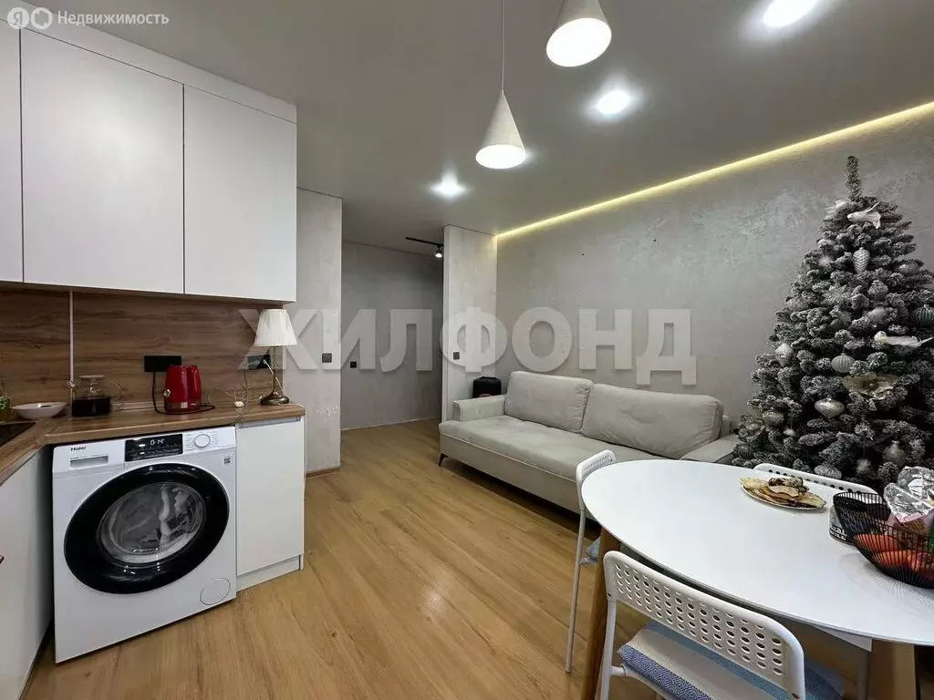3-комнатная квартира: Абакан, улица Кирова, 212А (60 м) - Фото 2
