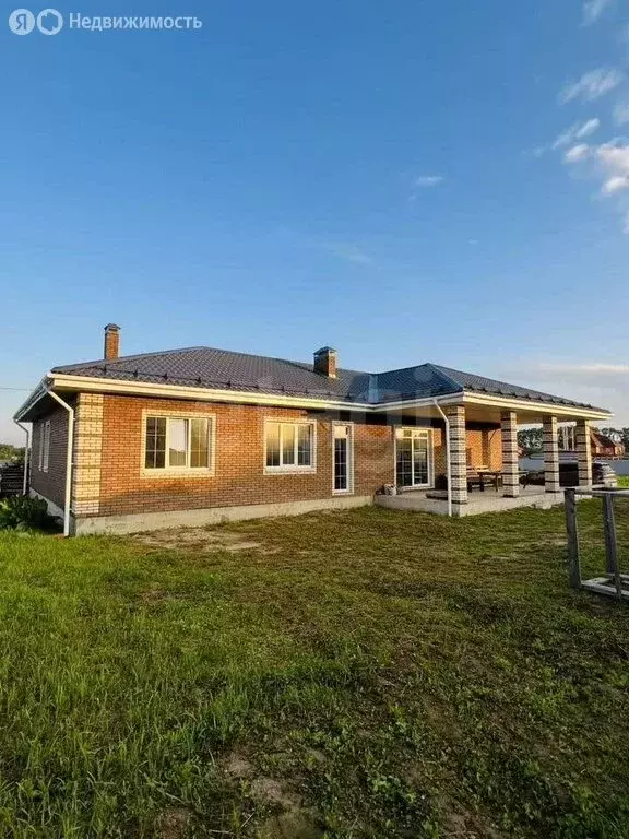 Дом в деревня Шопино, улица Валентины Осеевой (220 м) - Фото 1