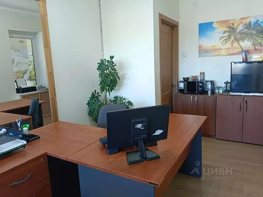 Офис в Чувашия, Чебоксары ул. Гузовского, 21к1 (6 м) - Фото 2