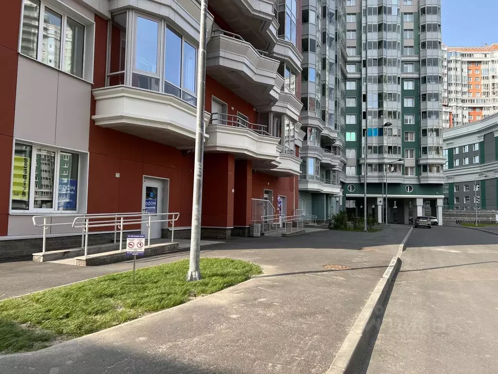 3-к кв. Санкт-Петербург ул. Кустодиева, 7к1 (91.0 м) - Фото 0