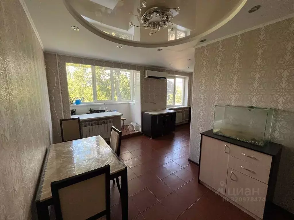 2-к кв. Волгоградская область, Волжский ул. Энгельса, 47 (59.8 м) - Фото 1