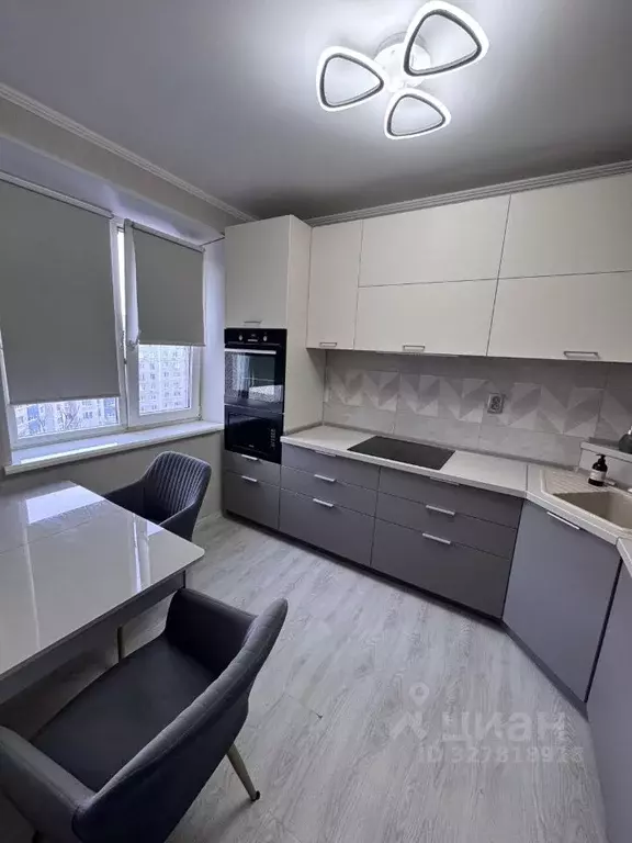 3-к кв. Тюменская область, Тюмень ул. Мельникайте, 135/1В (65.7 м) - Фото 1