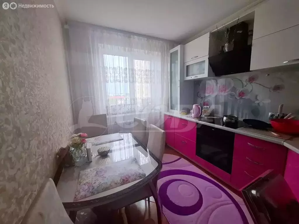 3-комнатная квартира: Тюмень, улица Воровского, 33 (68.7 м) - Фото 1
