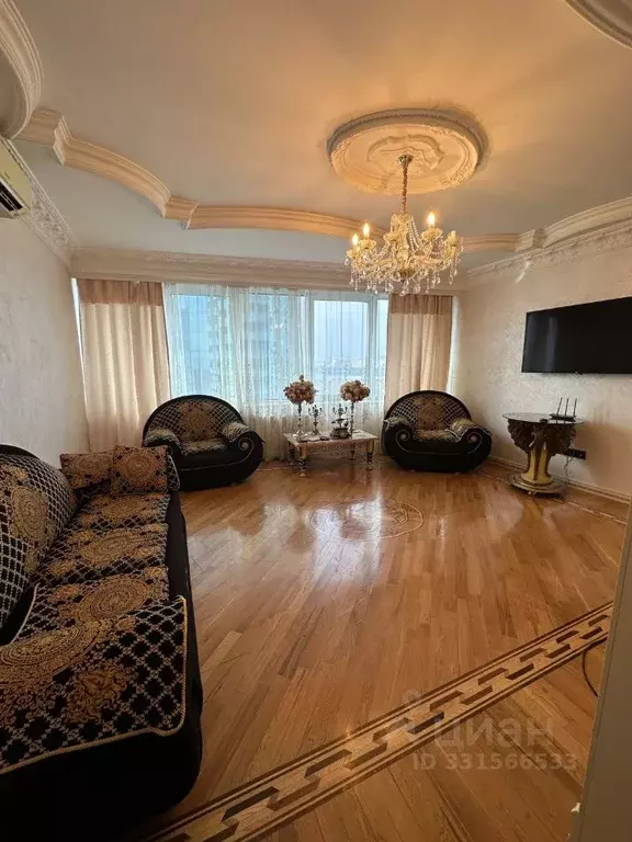 3-к кв. Чеченская республика, Грозный ул. Умара Димаева, 23 (107.0 м) - Фото 1