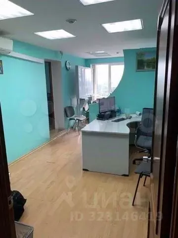 Помещение свободного назначения в Красноярский край, Красноярск просп. ... - Фото 2