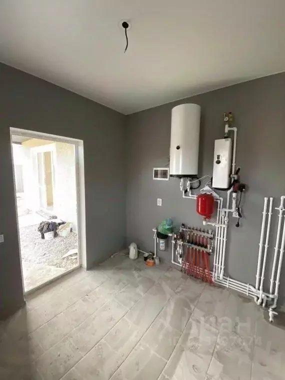 Дом в Крым, Симферопольский район, Добровское с/пос, с. Пионерское ул. ... - Фото 1