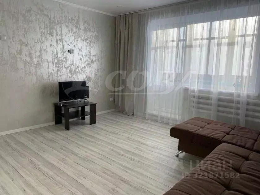 2-к кв. Тюменская область, Тобольск 9-й мкр, 31А (56.0 м) - Фото 1