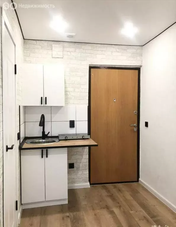 Квартира-студия: Казань, улица Короленко, 52А (11.1 м) - Фото 1