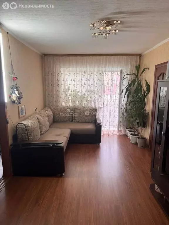 3-комнатная квартира: Архангельск, улица Логинова, 8 (55.7 м) - Фото 1
