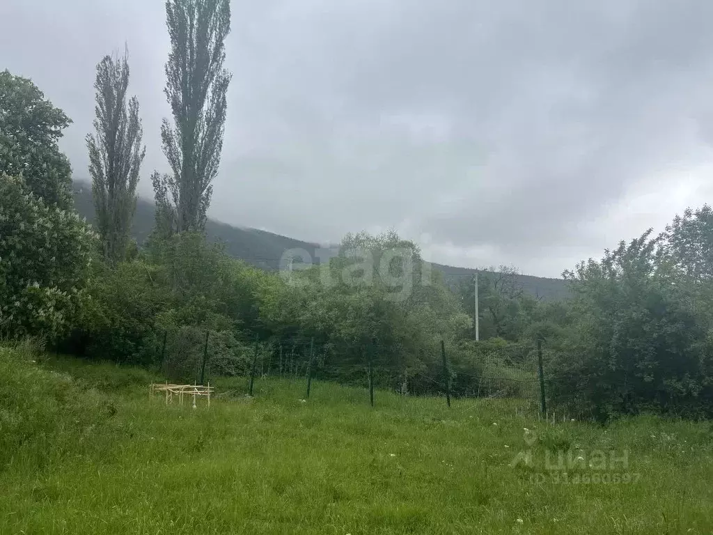 Участок в Севастополь с. Колхозное, ул. Колхозная (8.0 сот.) - Фото 0